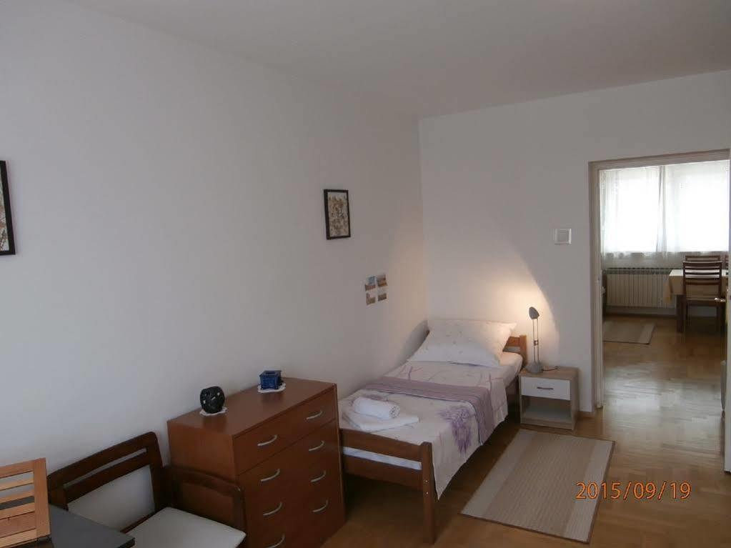 Apartments Maximir Zagabria Esterno foto